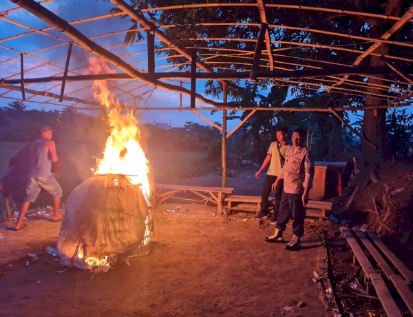 Respon Dumas Sabung Ayam, Polsek Jabon Turun Langsung Datangi Lokasi